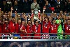 利物浦官方宣布17岁新星续约至2026年，青训营新星未来可期