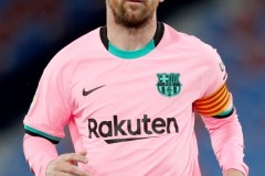 西甲联赛赫罗纳队赛季初期连续不胜困境分析